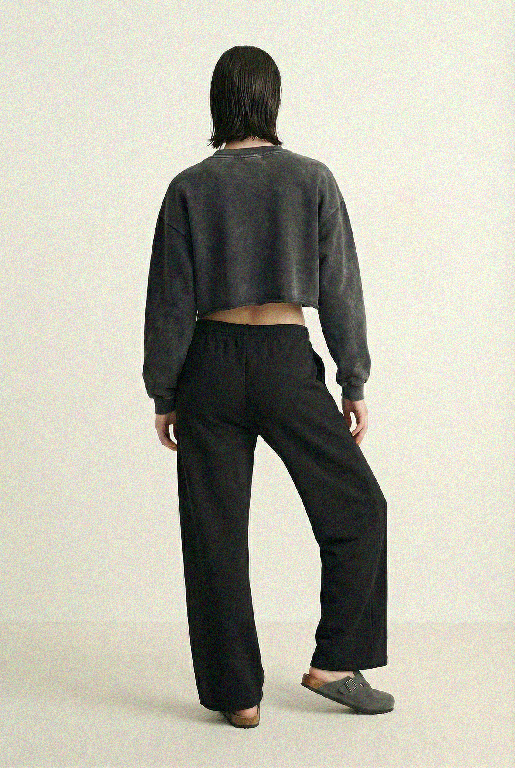 Snow-Washed Raw Edge Crop Sweatshirt